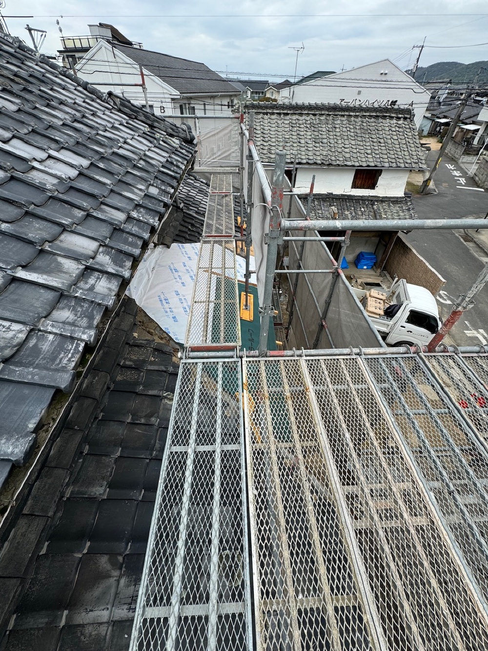 足場完成しました。